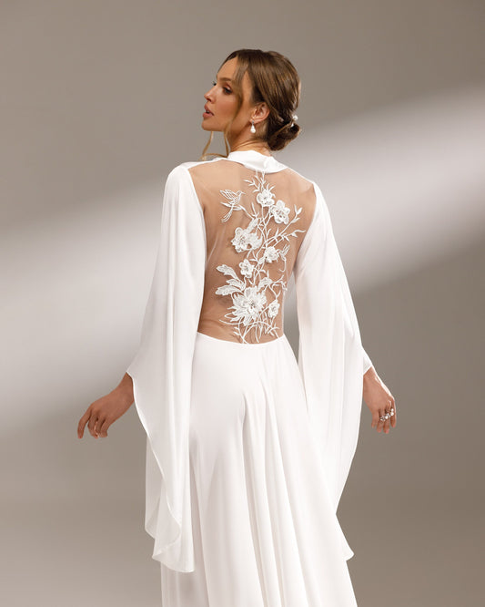 Elegant Kimono-Style Bridal Robe – Perfect for a Chic Wedding Morning